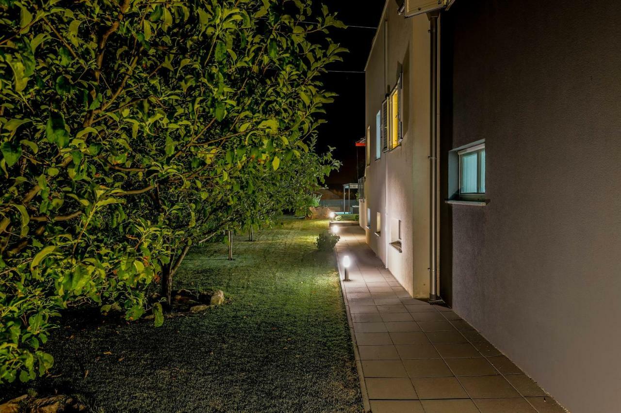 Luxury Villa Nadalina-Dicmo Дугополье Экстерьер фото